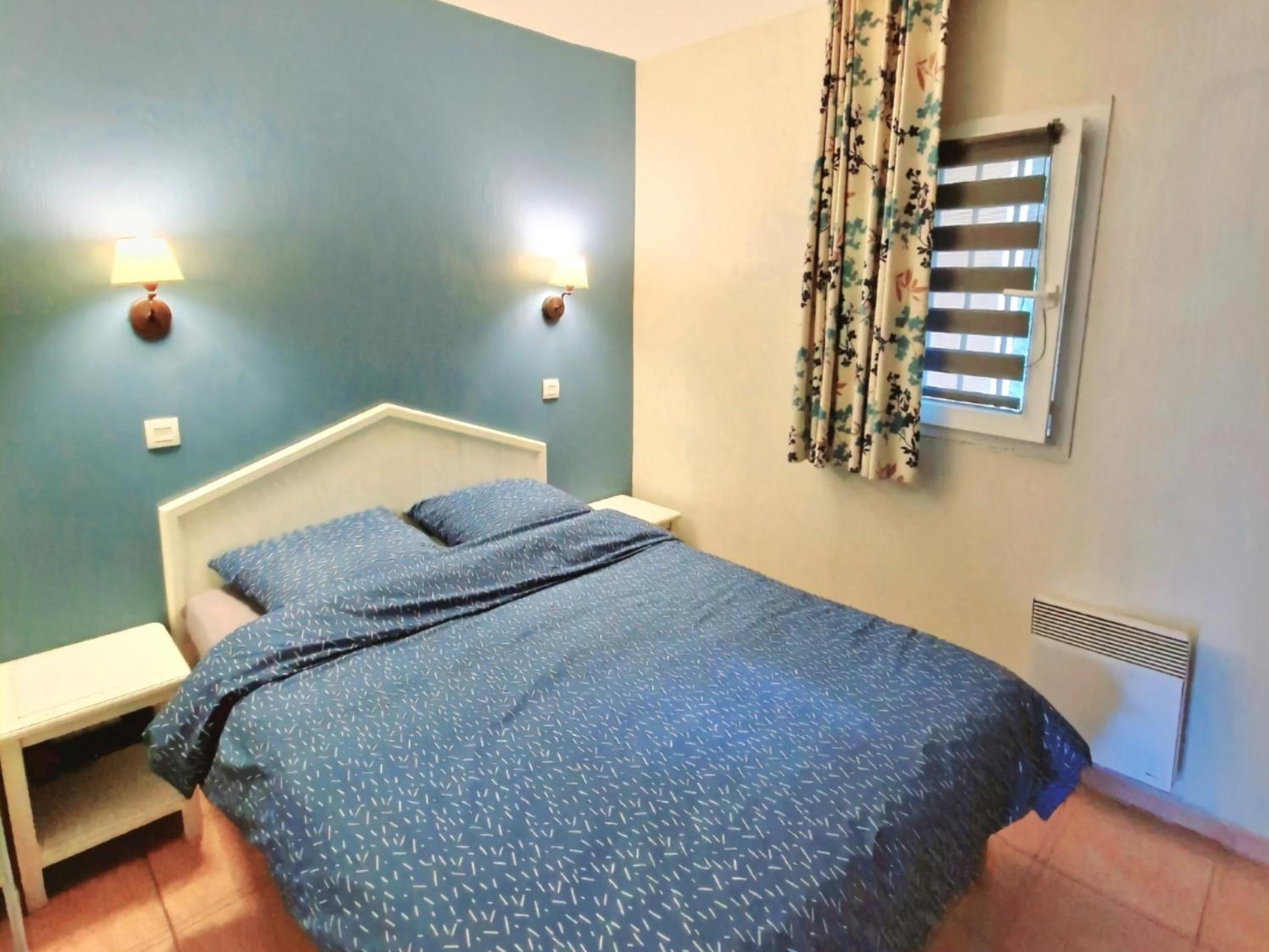 Appartement T2 - Bord De Mer - Piscine Сикс-Фор-ле-Плаж Екстериор снимка