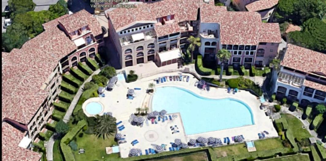 Appartement T2 - Bord De Mer - Piscine Сикс-Фор-ле-Плаж Екстериор снимка